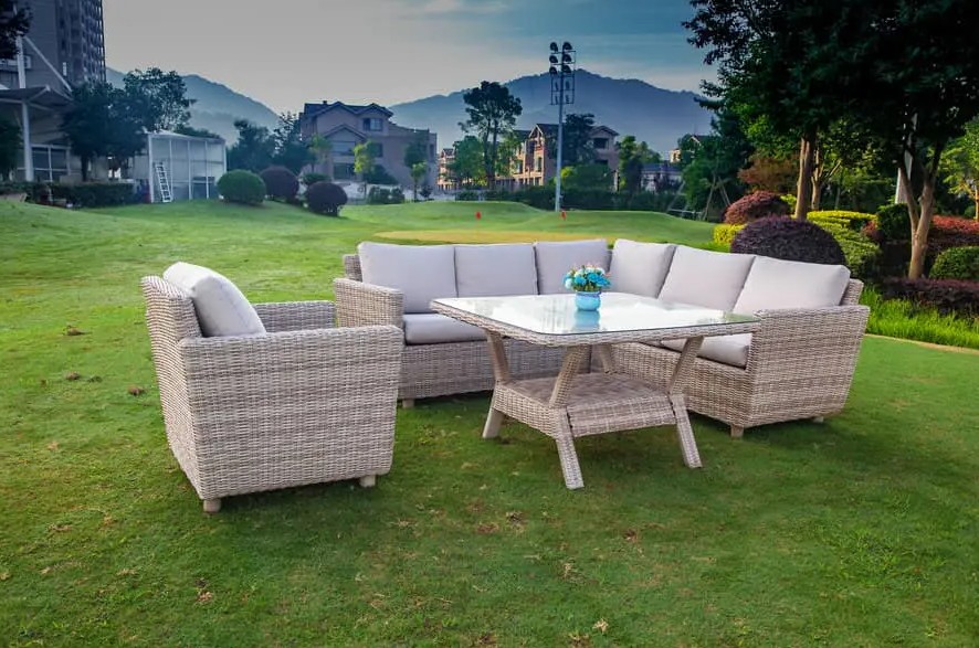 Cruthaigh Oasis Amuigh Faoi Cuireadh le Sraith Itheacháin 4pcs Tolg: Suimiú Foirfe le haon PATIO